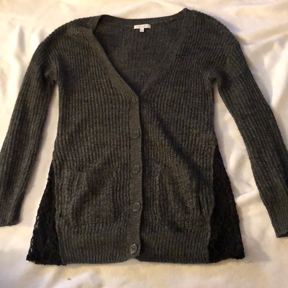 grey cardigan with lace in the side